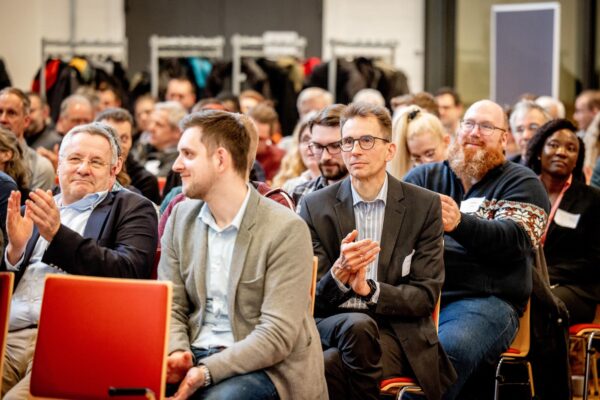 Bochum, Nordrhein-Westfalen, DEU, 30.03.2023DMT-Gesellschaft für Lehre und Bildung mbH - Technische Hochschule Georg Agricola - Forschungszentrum Nachbergbau:Fachtagung: „NACHBergbauzeit in NRW2023 - Geomonitoring – Zu Wasser, zu Land und aus der Luft“| [ (c) Holger Jacoby, Arneckestrasse 18, 44139 D O R T M U N D   ( G e r m a n y ), Tel.: (+49) 151 44 555 100; www.holger-jacoby.de, www.freelens.com/clearing - Jede Nutzung des Fotos ist honorarpflichtig gemaess derzeit gueltiger MFM Liste. Urhebervermerk und Belegexemplar erforderlich. Bei Verwendung des Fotos ausserhalb journalistischer Zwecke bitte Ruecksprache mit dem Fotografen halten. - Each usage of the photo requires a licence fee in accordance to MFM. No model release, for any usage other than editorial purposes please contact the author.]